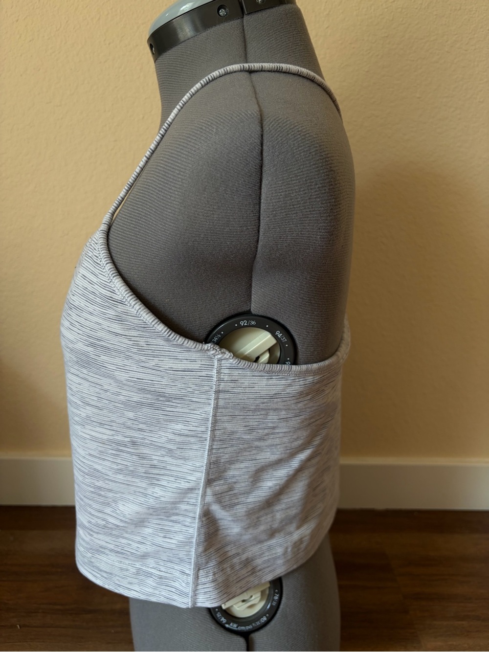 Lululemon Striped Cami Tank Top Built-In Bra Athletic Activewear Yoga Pilates - Picture 4 of 8